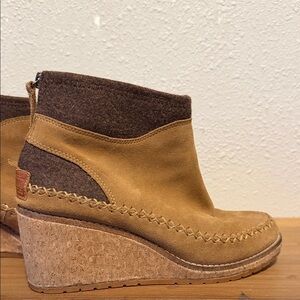 Pendleton Tan and Brown Wedge Boots